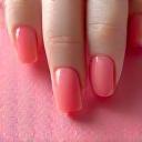 Application de vernis gel longue durée.